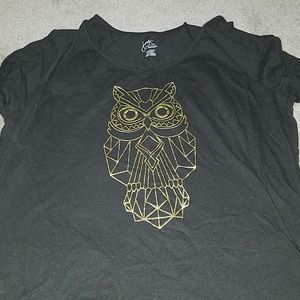 Long sleeve black and gold owl graphic t-shirt
